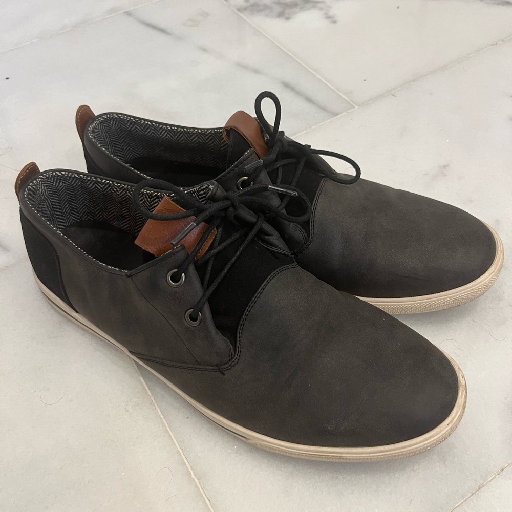 Men’s Charcoal Suede Lace Up Sneakers